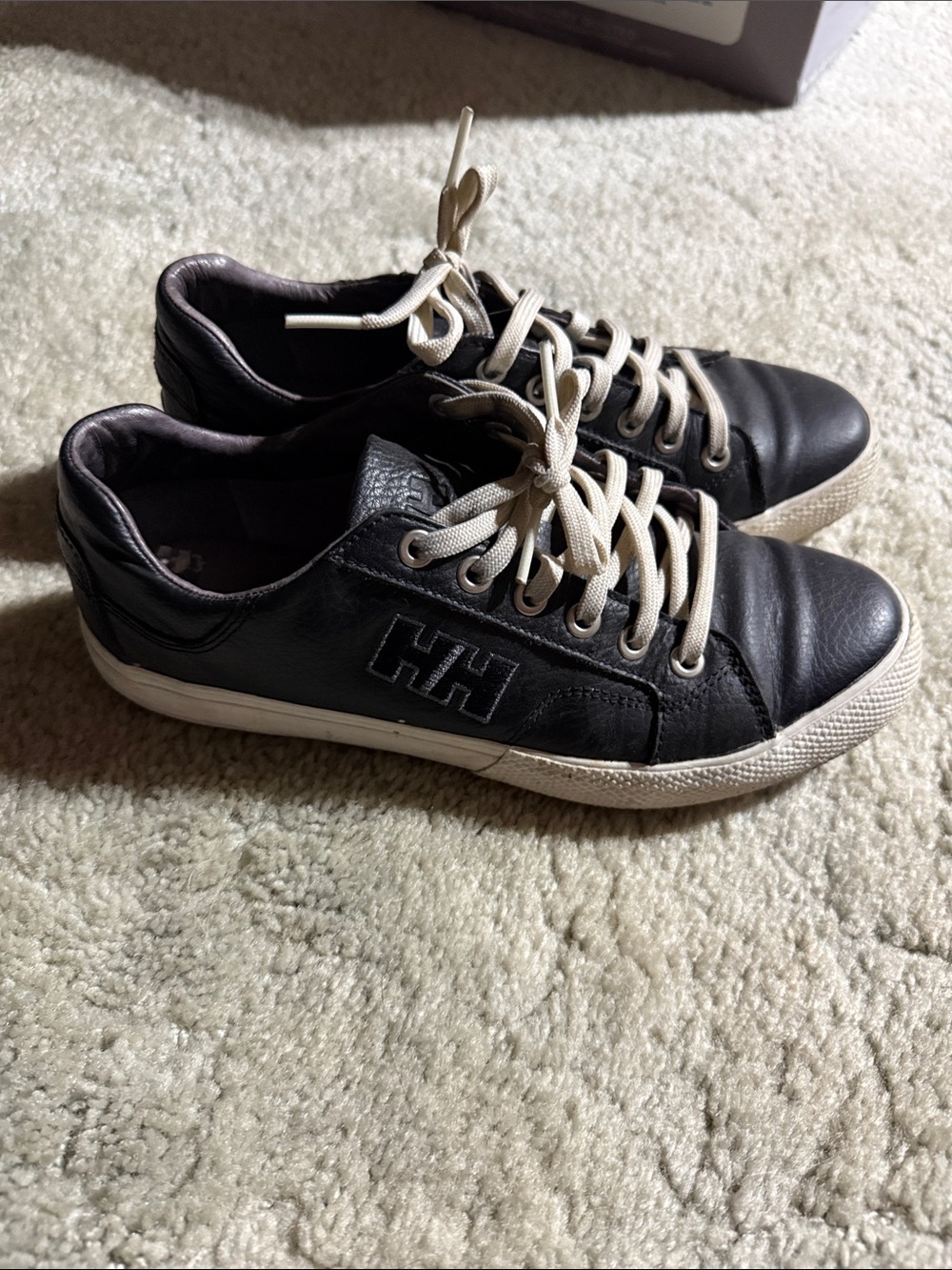 Helly Hansen Women’s Black Leather Low-Top Sneakers